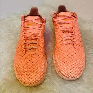 Nike Free Inneva Woven Size 7.5 Peach Sunset Glow breathable summer or travel
